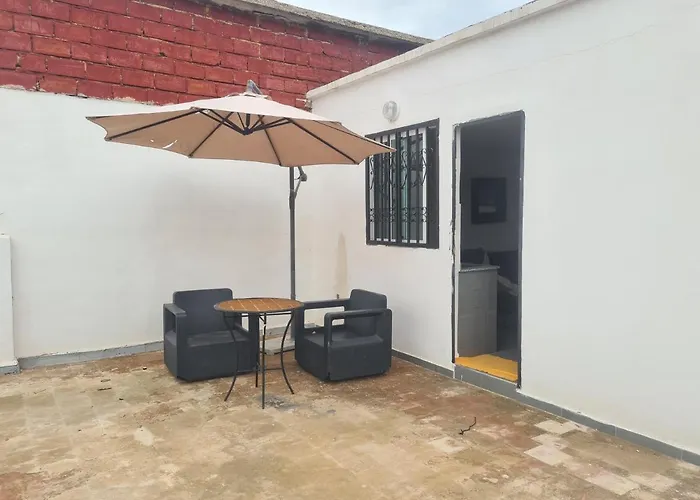 L Imperial Studio Avec Terrasse